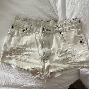 Distressed cutoff Levi’s